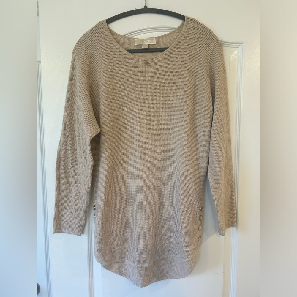 EUC MICHAEL Michael Kors Tan Knit Sweater with Gold Buttons Size Medium